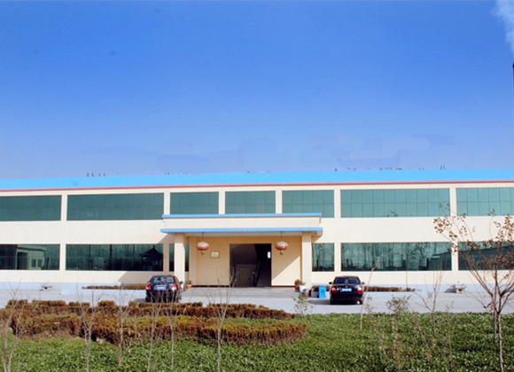 公司主導(dǎo)產(chǎn)品糠醛年產(chǎn)量10000噸，質(zhì)量符合GB1926-2009優(yōu)級標(biāo)準(zhǔn)